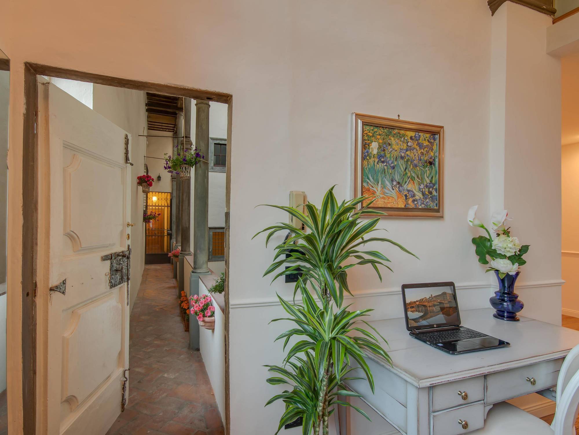 Residenza D'Epoca Borgo Albizi Hotel Florence Exterior photo