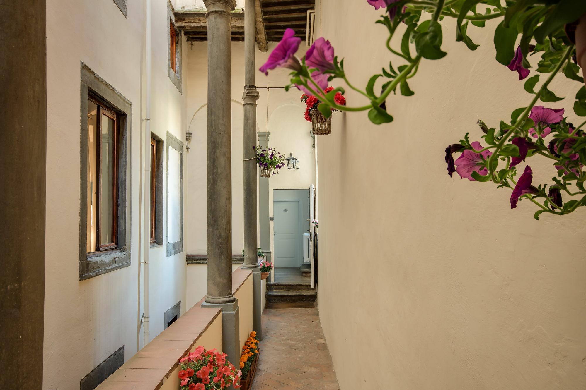 Residenza D'Epoca Borgo Albizi Hotel Florence Exterior photo